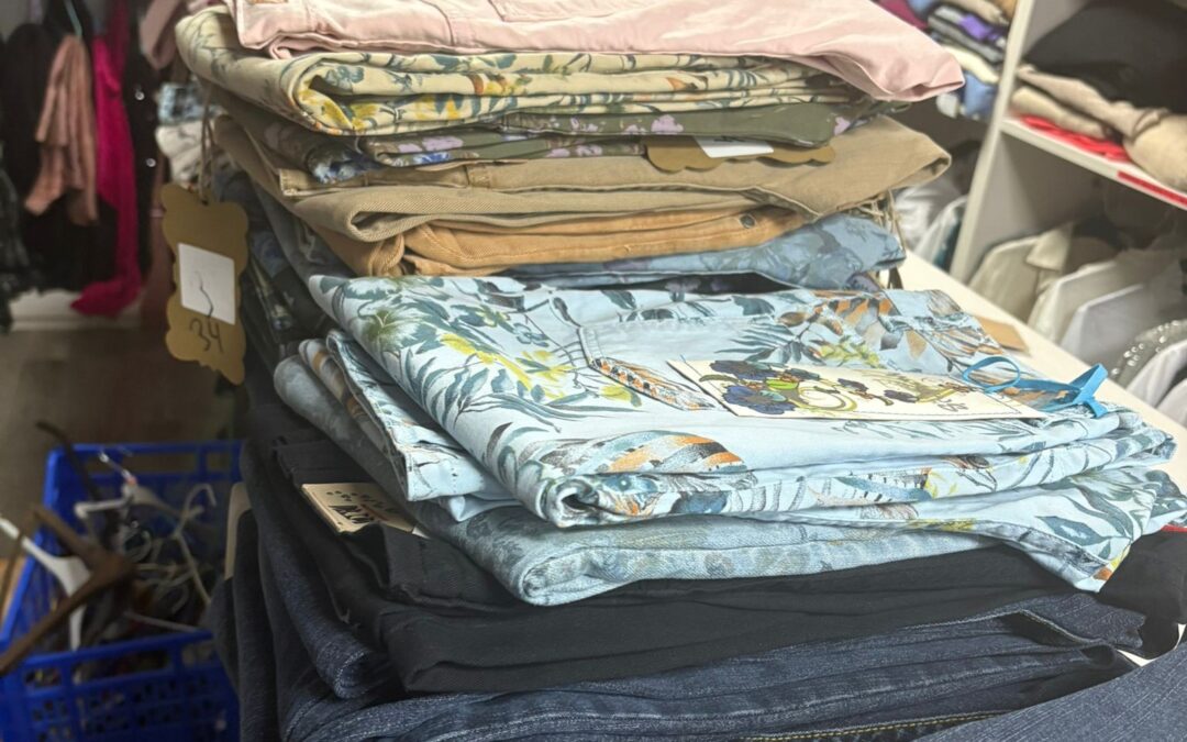 Agradecimiento a Antonio Mateos de la Higuera, S.A. por la donación de pantalones vaqueros nuevos