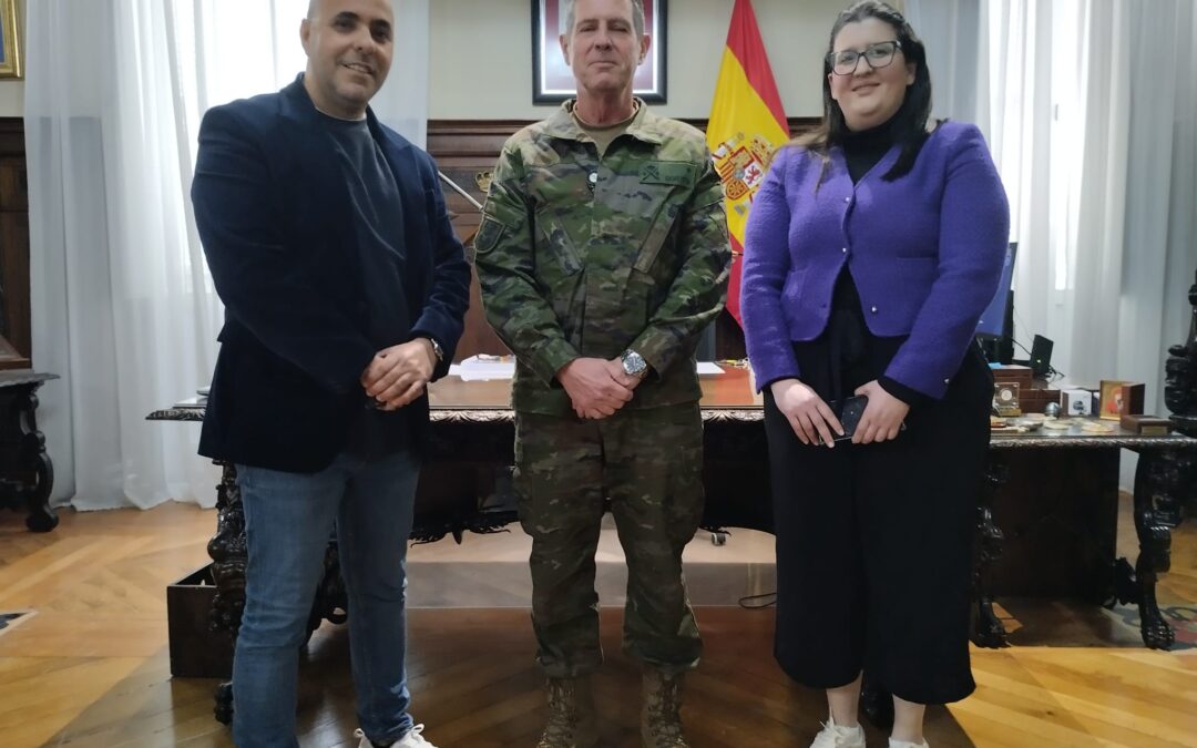 Encuentro con el Comandante General de Melilla