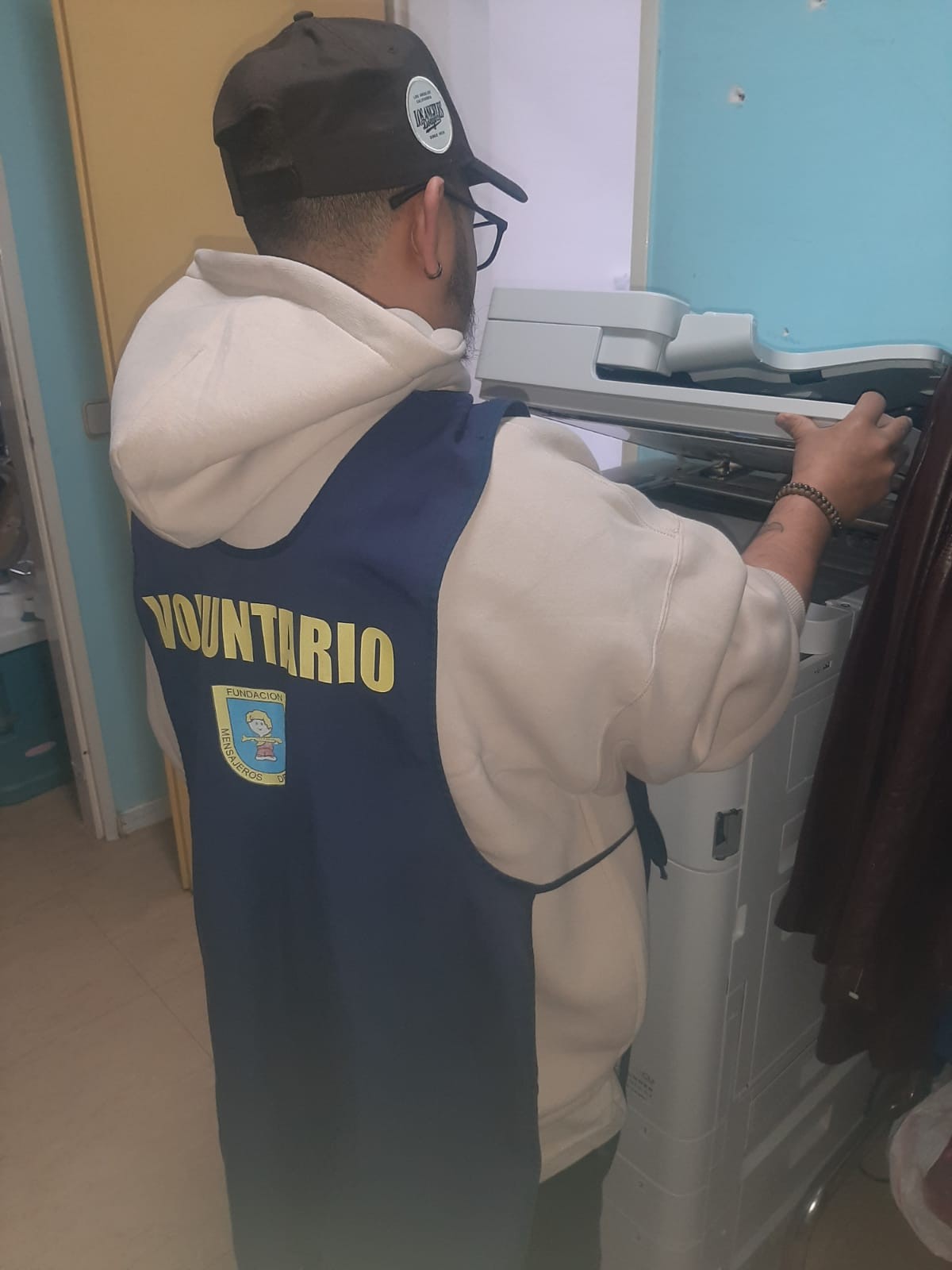 Agradecimiento a Canon y Fundación ONCE por la donación de este equipo multifuncional para el Centro familiar mensajeros de la Paz El Pozo