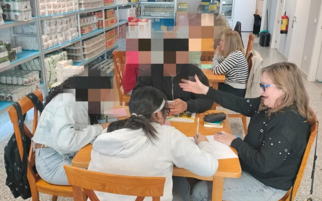 Continuamos con nuestro proyecto de Apoyo Escolar en el Centro Familiar Mensajeros de la Paz Villaverde