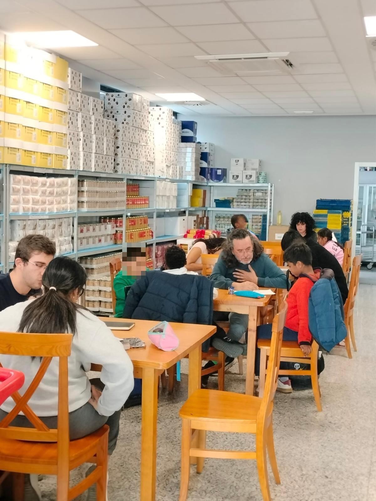 Continuamos con el programa de apoyo escolar en el Centro Familiar Mensajeros de la Paz Villaverde