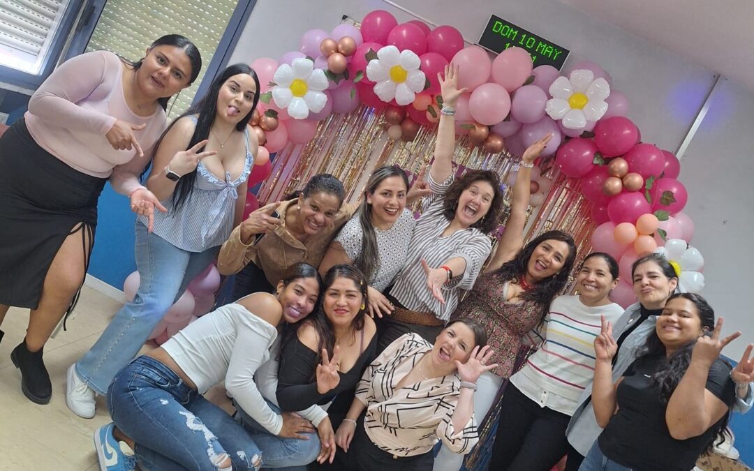 Celebración del Día de la Madre en la Residencia Familiar Mensajeros de la Paz El Pozo