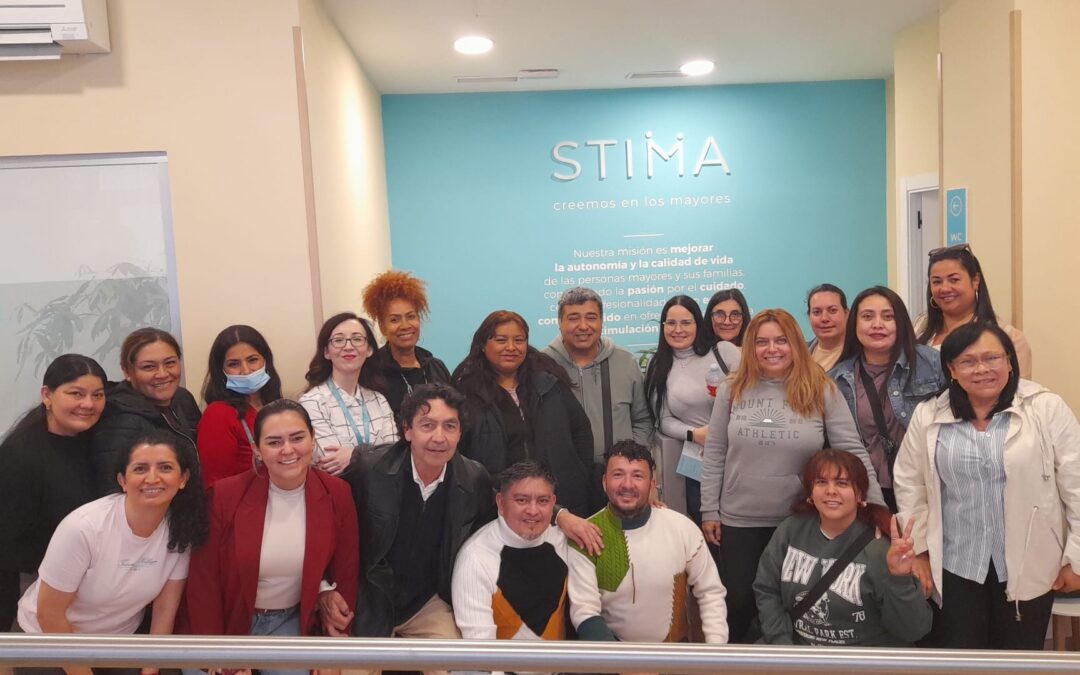 Visita de l@s alumn@s del Centro de Formación de Mensajeros de la Paz al Centro de Día Stima Salamanca