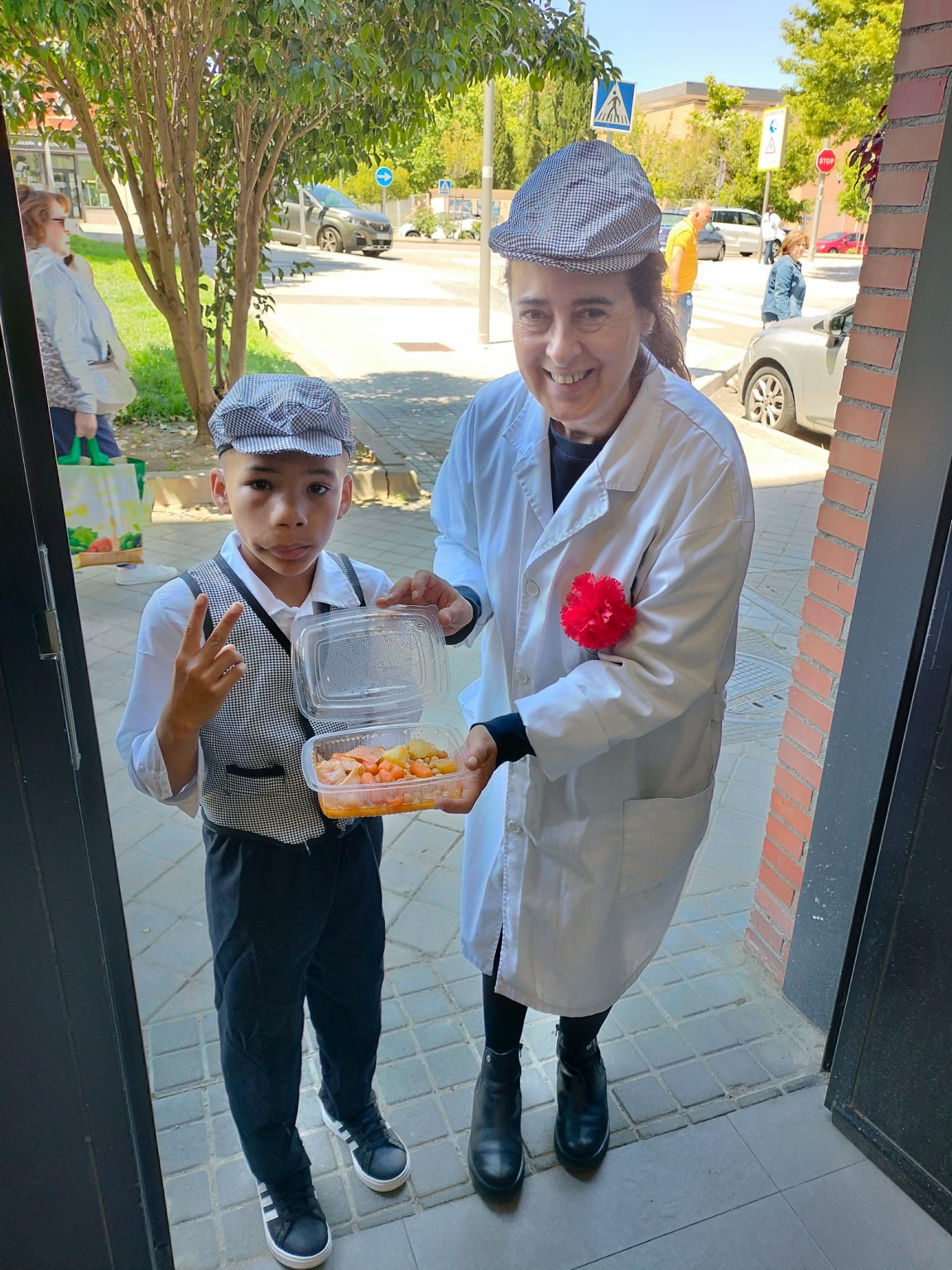 Celebración en todos nuestros comedores familiares del plato tradicional en San Isidro – cocido madrileño