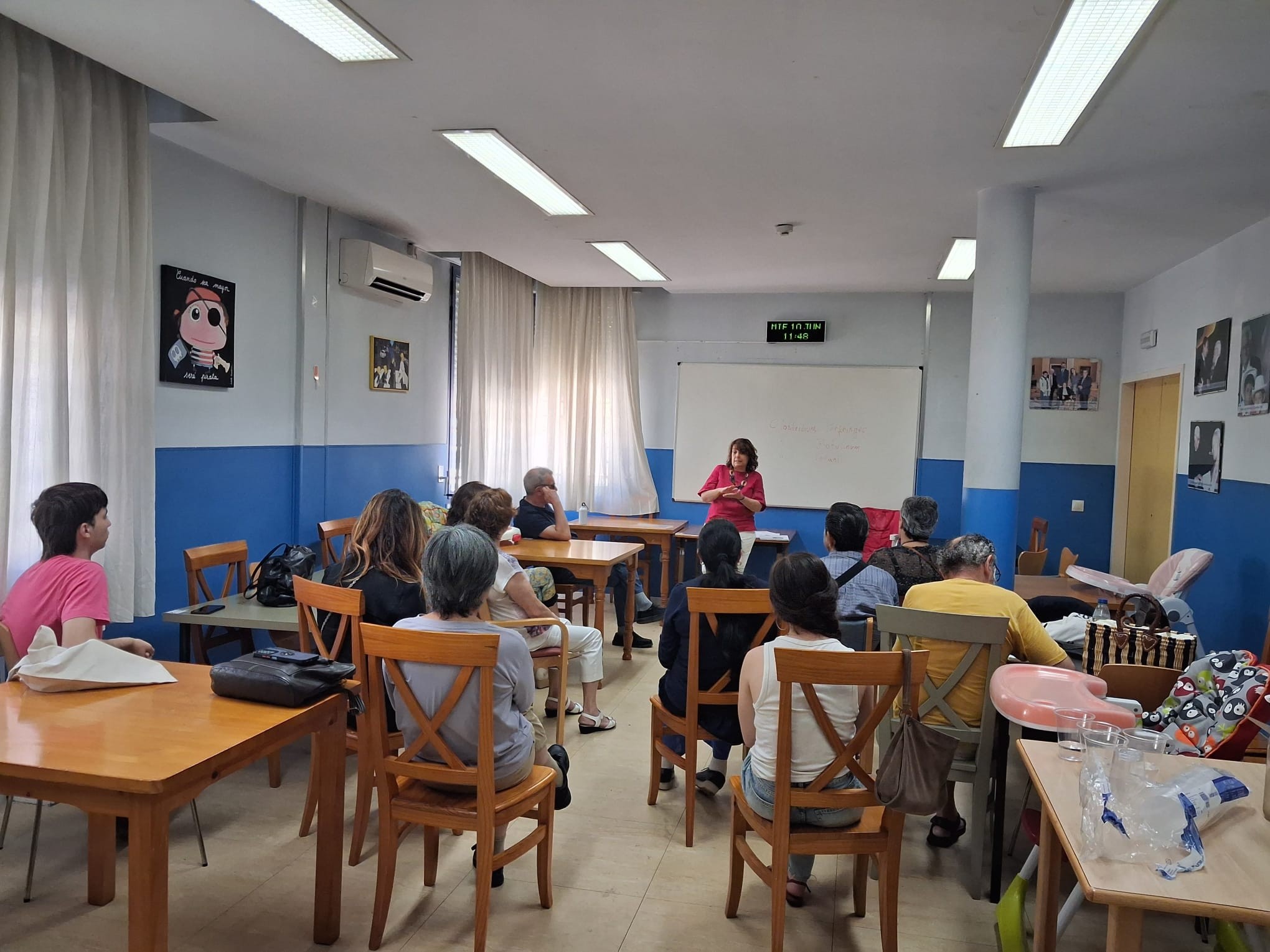Curso de manipulación de alimentos en el Centro Residencial Familiar Mensajeros de la Paz El Pozo
