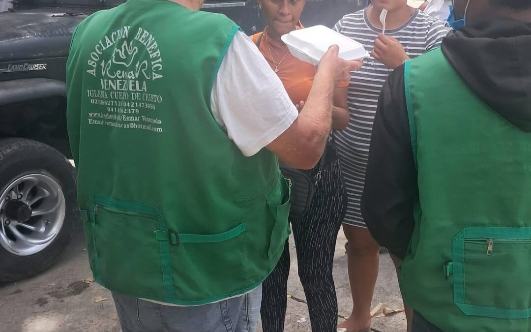 Preparativos para la apertura del Centro de Emergencia de Mensajeros de la Paz y REMAR en la ciudad de Caracas para atender a los afectados por el terremoto
