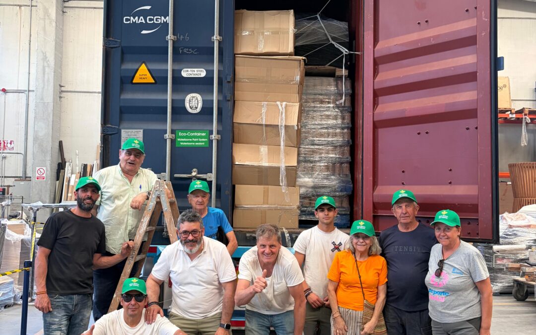 Envio de 25 toneladas de ayuda humanitaria coordinado por la Asociación Cueva Valiente de El Espinar hacia Mensajeros de la Paz Benín – Africa