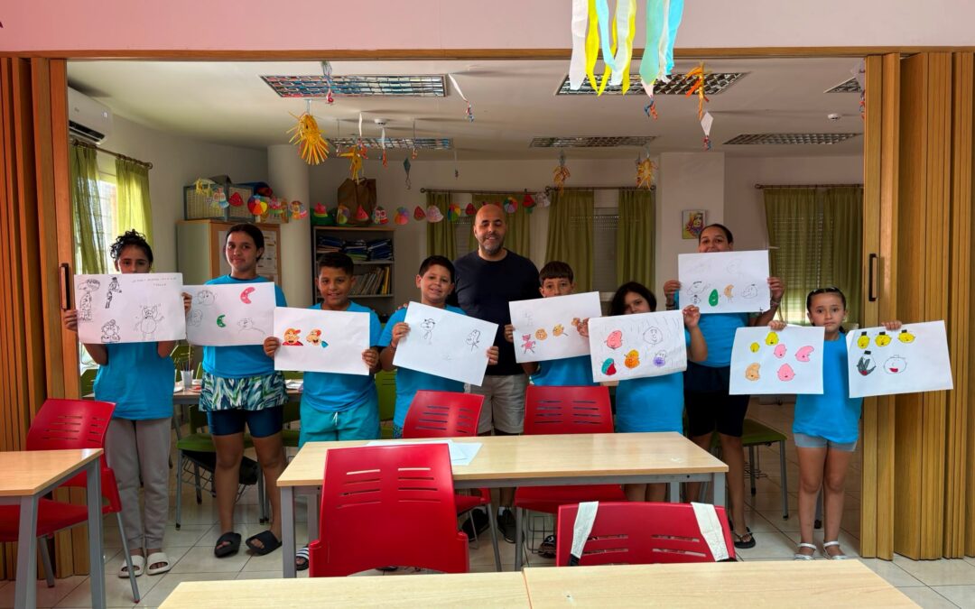 Talleres de pintura en el Centro religioso de Maria Inmaculada en la ciudad de Melilla