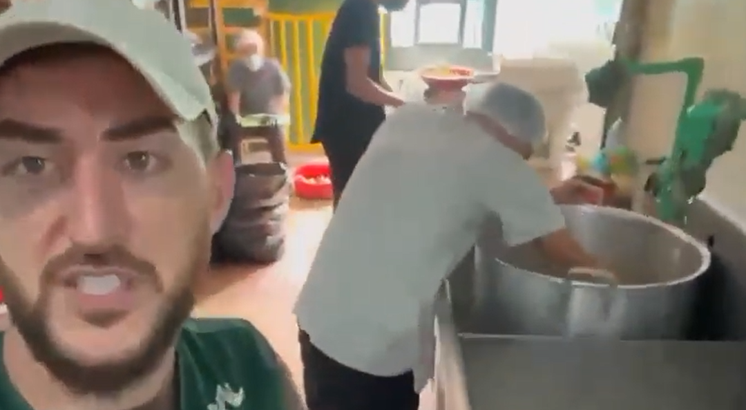 19082026 Nuestra cocina en el Centro de Emergencia de Caracas sigue a pleno rendimiento elaborando 1000 menús para el almuerzo y 1000 menús para la cena