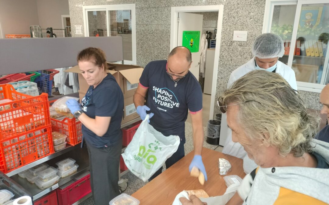 Voluntarios de Capgemini colaborando en nuestra labor en el Centro Familiar Mensajeros de la Paz Villaverde