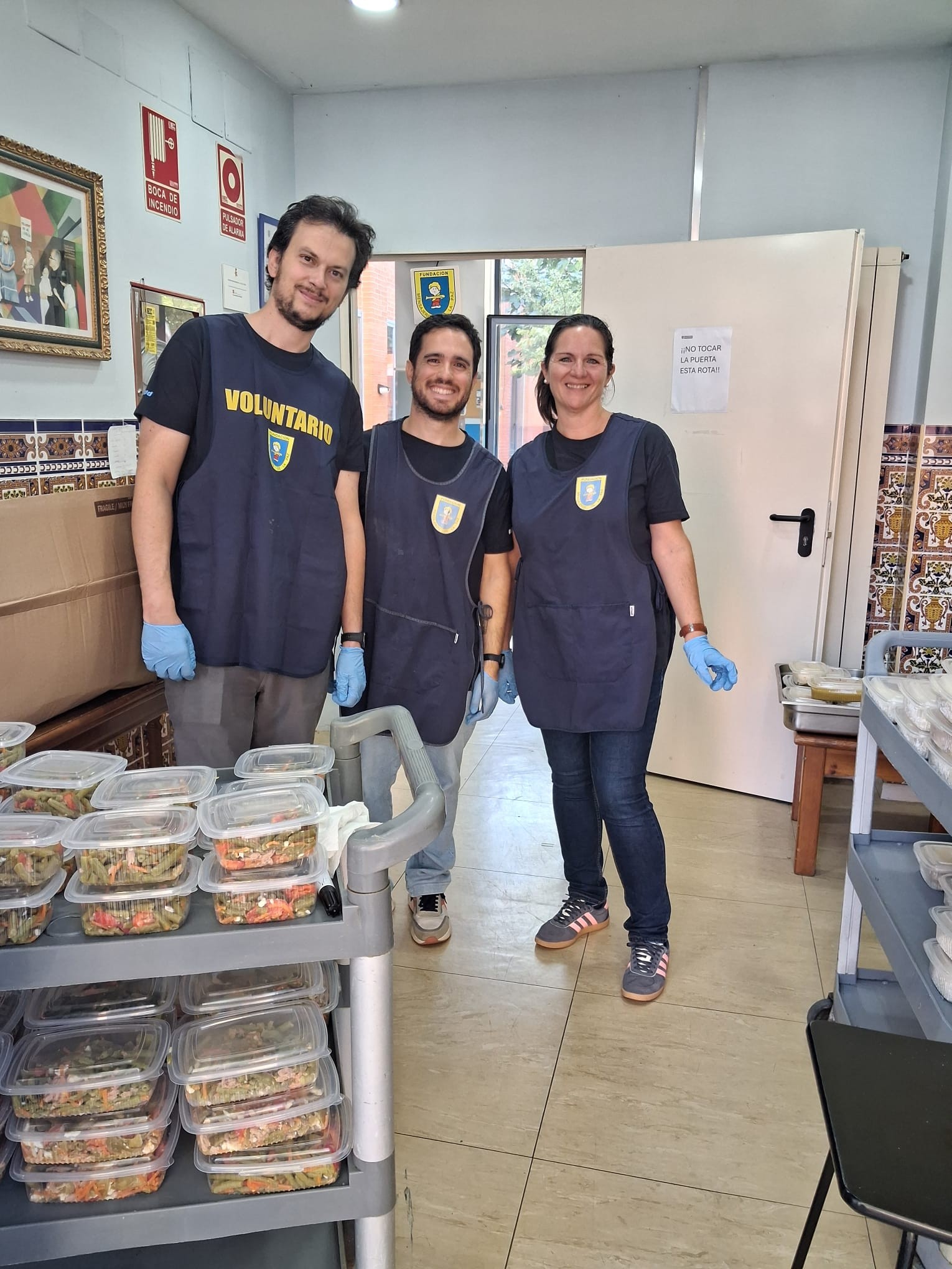 Más imágenes del voluntariado corporativo del Grupo Elanco en el Centro Residencial Familiar Mensajeros de la Paz El Pozo